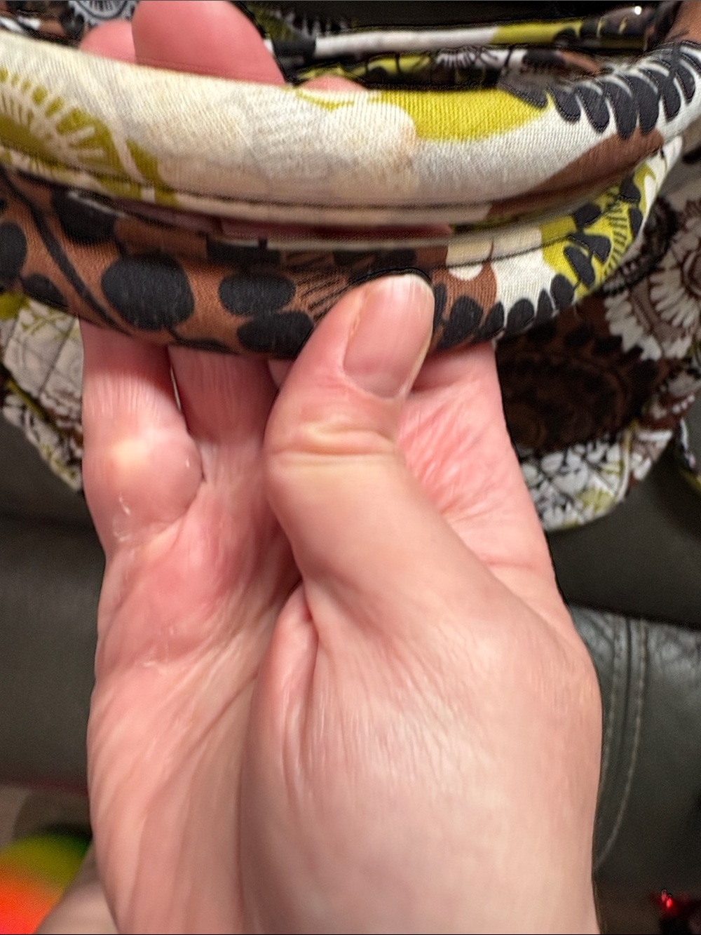 Vera Bradley crossbody bag in brown, black and olive floral - Picture 3 of 10